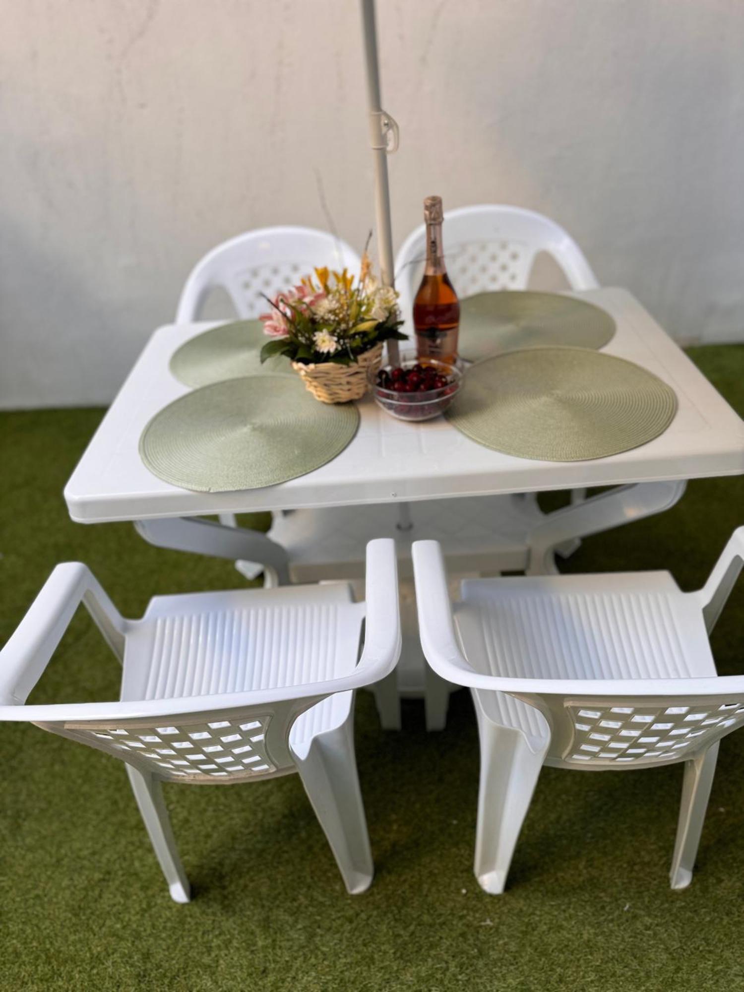 Goldy Central Beach Apartment With Private Garden Burgas Bagian luar foto